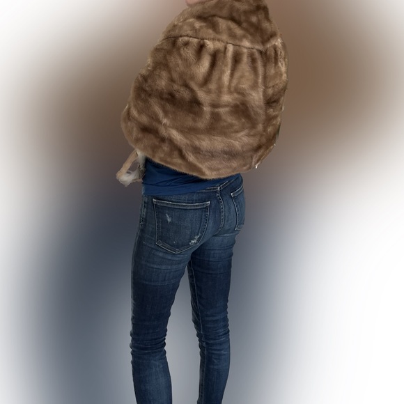 CANADA Majestic MINK Fur Stole by YORK FURS Toronto - Palomino Light Beige. - Picture 3 of 13